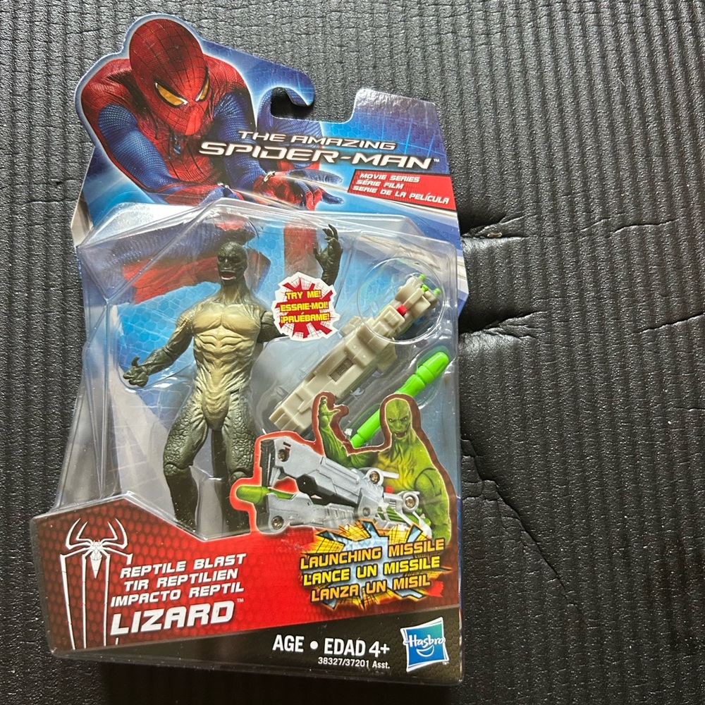 AMAZING SPIDER-MAN REPTILE BLAST LIZARD ACTION FIGURE 3.75" MOSC HASBRO